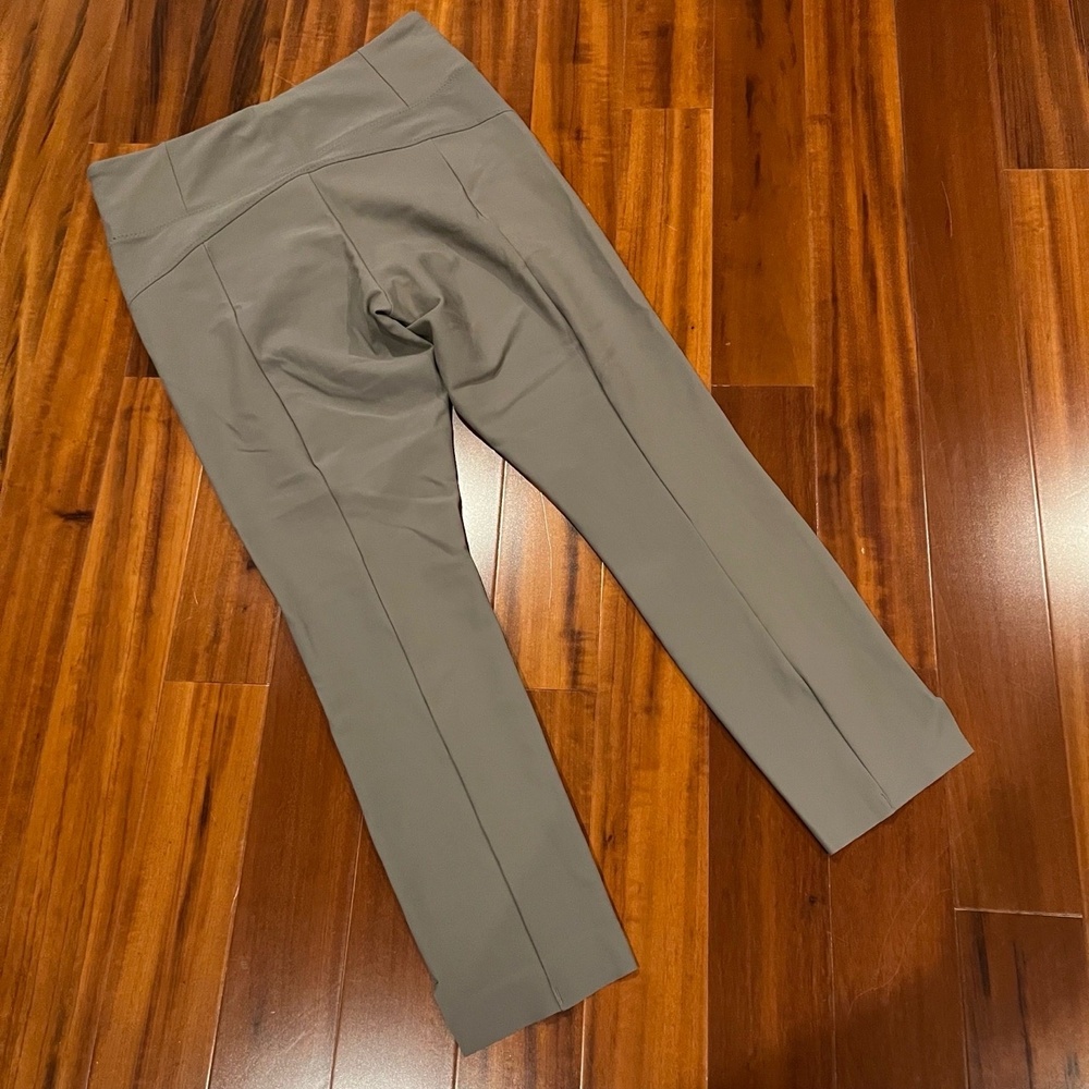 Athleta Leggings Zip Pocket Taupe Gray Pants Slim Fit Thicker Stretch Medium‎ - Picture 3 of 8
